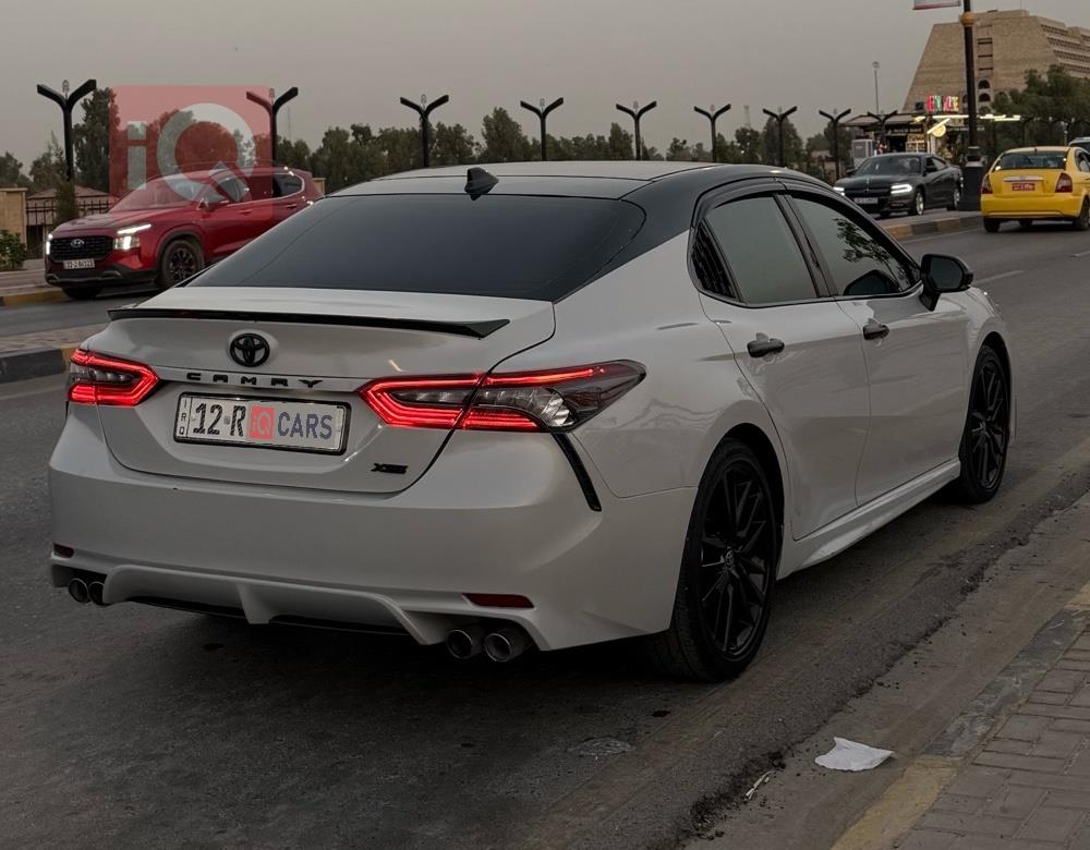 تۆیۆتا کامری